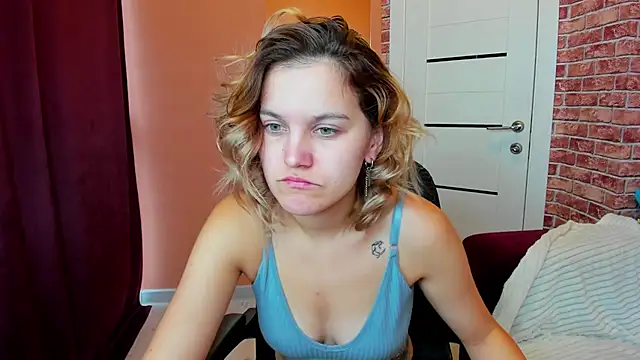 Snapshot of Hot___Jess chatting on 09-28-25, 03:02 Hot Jess online show from 09-28-25, 03:02