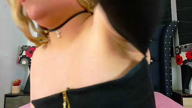 Snapshot of Keysha_Queen_ chatting on 09-19-25, 12:31 Keysha Queen  online show from 09-19-25, 12:31