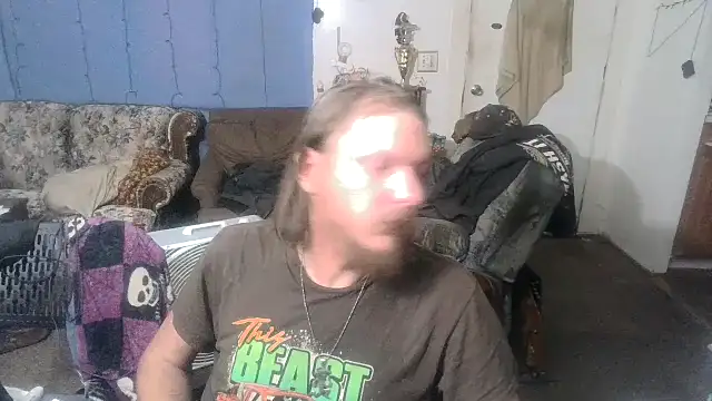 Snapshot of Poundtown1226 chatting on 09-10-25, 01:59 Poundtown1226 online show from 09-10-25, 01:59