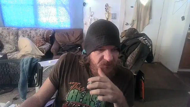 Snapshot of Poundtown1226 chatting on 09-09-25, 01:31 Poundtown1226 online show from 09-09-25, 01:31