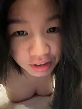 xiaoxun520 online show from 10-24-25, 04:28
