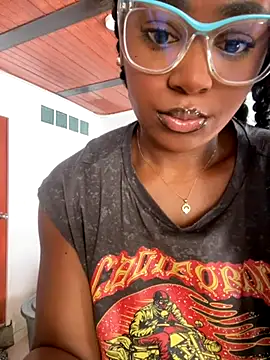 Snapshot of Cynthia_s chatting on 10-02-25, 03:26 Cynthia s online show from 10-02-25, 03:26