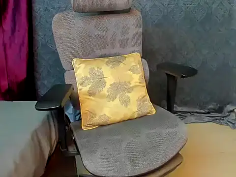 YoursSuku online show from 09-15-25, 07:58