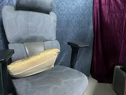 YoursSuku online show from 10-23-25, 08:07