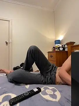 Stelan690 online show from 10-19-25, 07:38