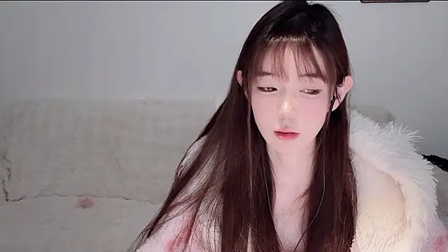 Xiao-runbao online show from 01-13-26, 02:43