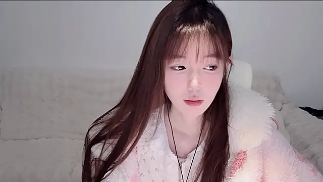 Xiao-runbao online show from 01-12-26, 03:19