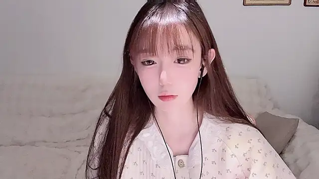 Xiao-runbao online show from 01-07-26, 02:22