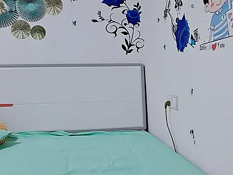 xiaohua2563 online show from 09-25-25, 02:01