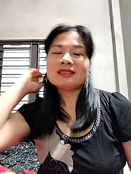 kute-00 online show from 11-18-25, 02:20