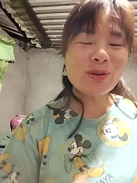 Snapshot of kute-00 chatting on 01-18-26, 01:47 kute-00 online show from 01-18-26, 01:47