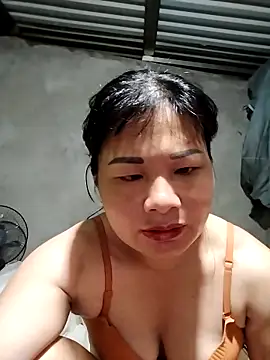 kute-00 online show from 10-04-25, 09:38