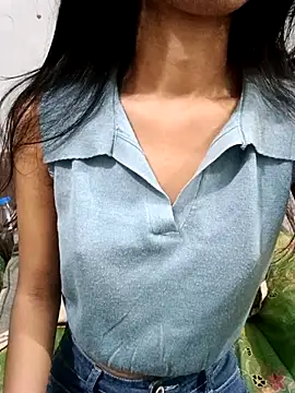 Daizy Shah online show from 02-14-26, 03:23