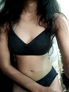 Daizy Shah online show from 11-15-25, 02:26