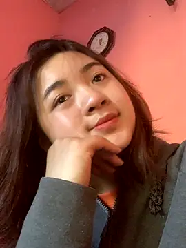 Snapshot of Lonnina chatting on 10-05-25, 09:44 Lonnina online show from 10-05-25, 09:44