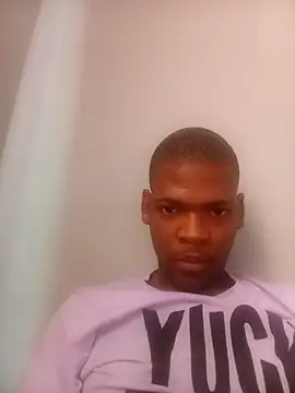 Snapshot of khalazinike chatting on 11-16-25, 10:42 khalazinike online show from 11-16-25, 10:42