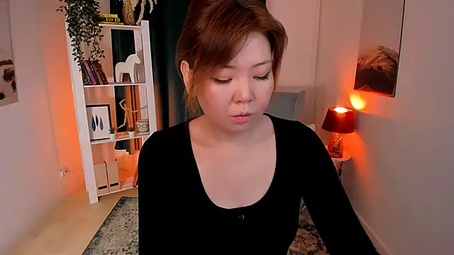 Snapshot of nazu_chan chatting on 10-20-25, 10:49 nazu chan online show from 10-20-25, 10:49