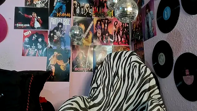 Snapshot of Avril_Maria chatting on 02-13-26, 06:41 Avril Maria online show from 02-13-26, 06:41