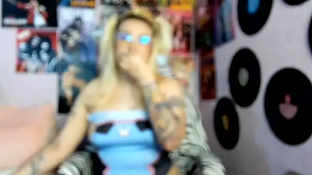 Snapshot of Avril_Maria chatting on 07-09-26, 05:34 Avril Maria online show from 07-09-26, 05:34