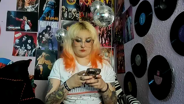 Avril Maria online show from 03-08-26, 10:35