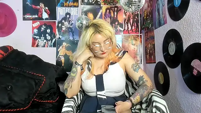 Avril Maria online show from 04-01-26, 07:44