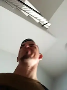 JuanD vero online show from 10-24-25, 01:10