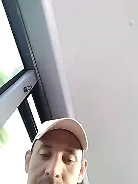 JuanD vero online show from 10-14-25, 03:23