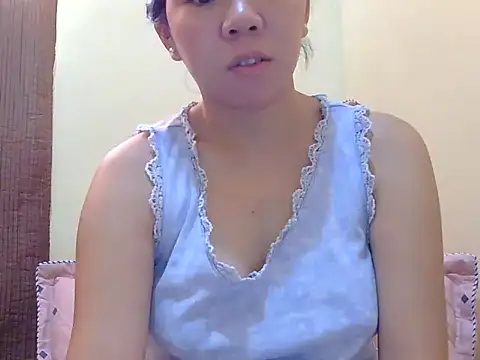 Snapshot of pretty_jana07 chatting on 09-19-25, 12:14 pretty jana07 online show from 09-19-25, 12:14