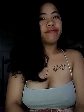Snapshot of Yapsyxx chatting on 10-22-25, 11:36 Yapsyxx online show from 10-22-25, 11:36
