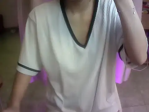 Linngao online show from 10-13-25, 09:22