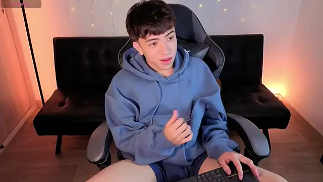 onlinenico online show from 01-06-26, 08:13