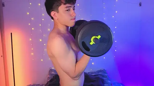 onlinenico online show from 12-16-25, 08:13