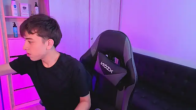 onlinenico online show from 09-17-25, 08:00