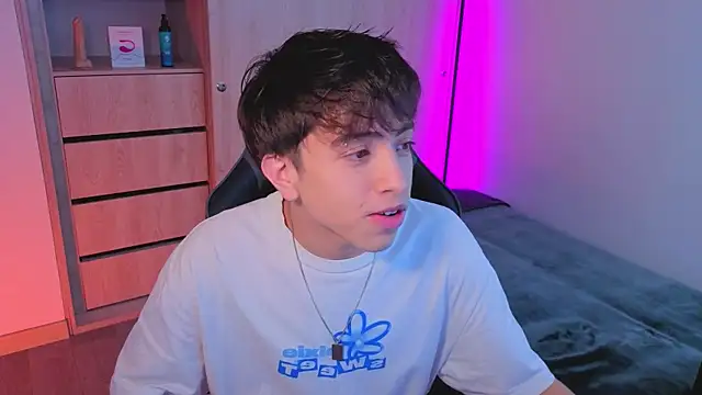 onlinenico online show from 10-10-25, 08:09