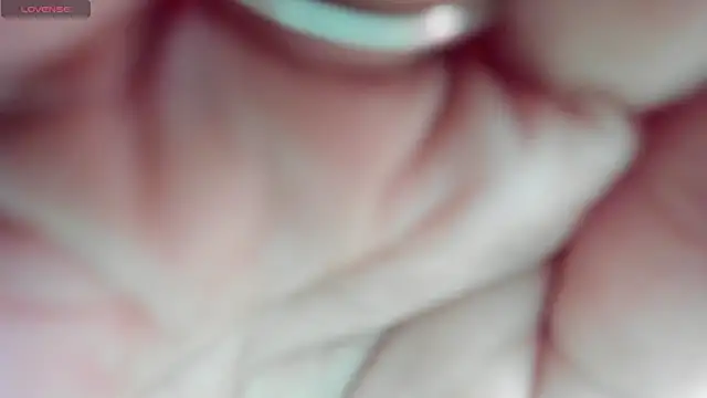 Snapshot of moonligth18 chatting on 05-19-26, 08:49 moonligth18 online show from 05-19-26, 08:49