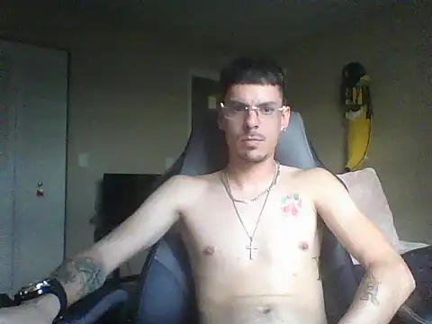 latinosatiro94 online show from 09-30-25, 11:22