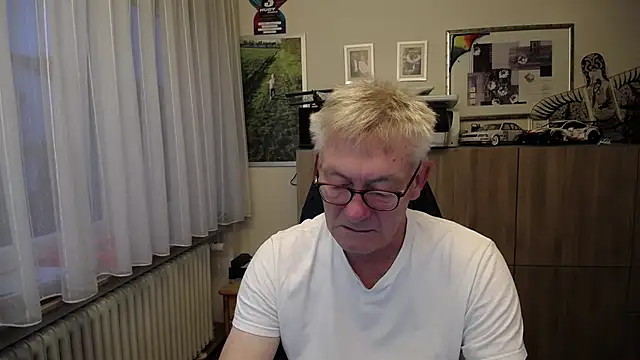Snapshot of randyandy67 chatting on 10-25-25, 06:12 randyandy67 online show from 10-25-25, 06:12