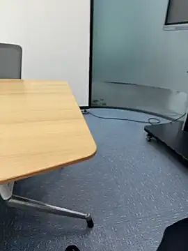 miniyellower online show from 12-23-25, 06:45