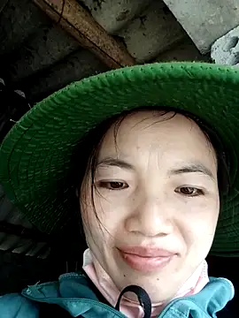 Snapshot of ngan-cute chatting on 02-14-26, 04:56 ngan-cute online show from 02-14-26, 04:56