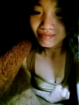 Snapshot of ngan-cute chatting on 10-05-25, 07:15 ngan-cute online show from 10-05-25, 07:15