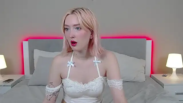 MarianeSun online show from 05-19-26, 04:08