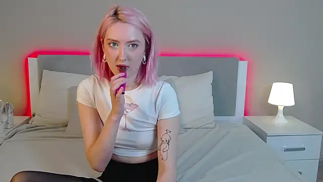 MarianeSun online show from 05-29-26, 04:07