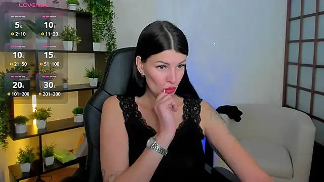 O1d Lady online show from 11-26-25, 08:25