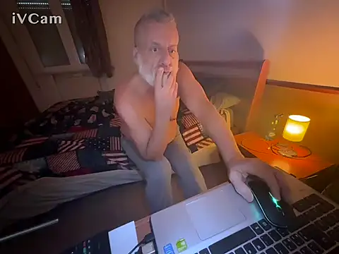 Snapshot of Pigna16PSRN chatting on 02-24-26, 06:36 Pigna16PSRN online show from 02-24-26, 06:36