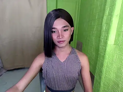 Snapshot of Petite_HugeCock chatting on 09-19-25, 10:30 Petite HugeCock online show from 09-19-25, 10:30
