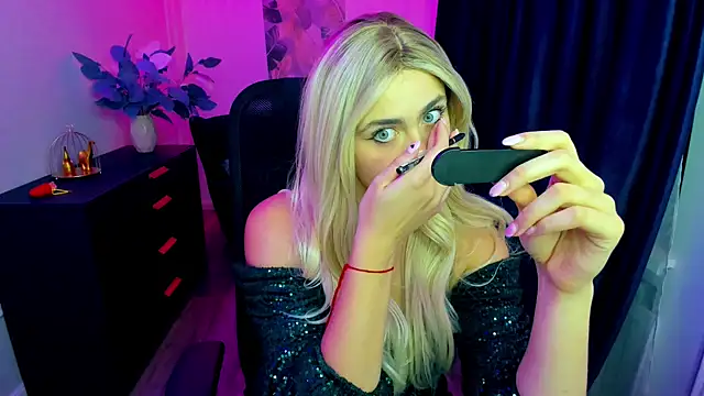 LeslieMineg online show from 09-18-25, 07:39