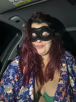 Snapshot of Saphyra_Secret chatting on 09-25-25, 10:05 Saphyra Secret online show from 09-25-25, 10:05