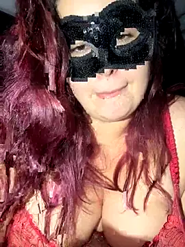 Snapshot of Saphyra_Secret chatting on 10-22-25, 11:14 Saphyra Secret online show from 10-22-25, 11:14
