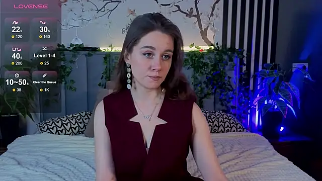 SkyHelen online show from 11-17-25, 04:16