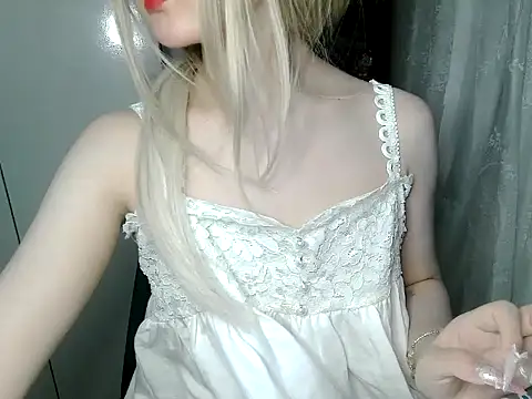 Annabelle-e online show from 04-28-26, 07:40